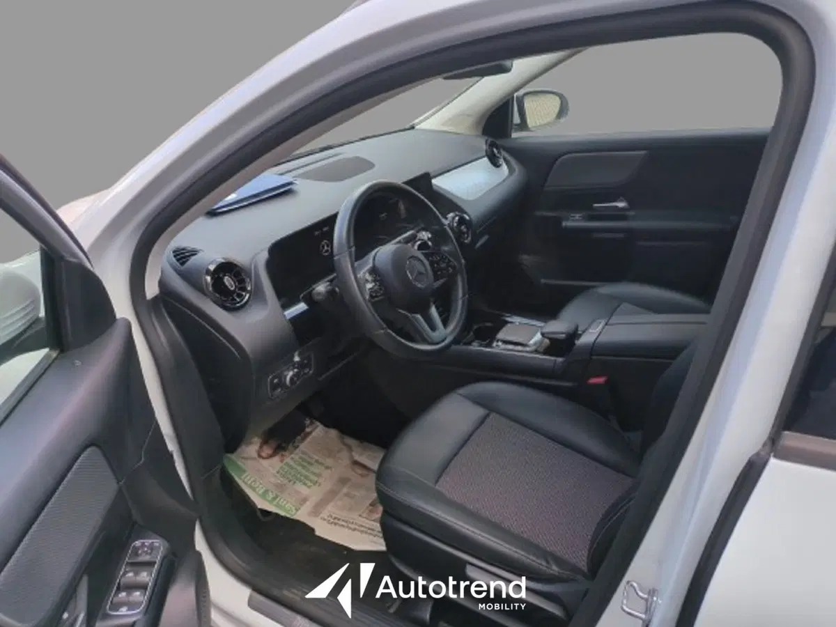 Mercedes-Benz GLA SUV usata a Bari (3)