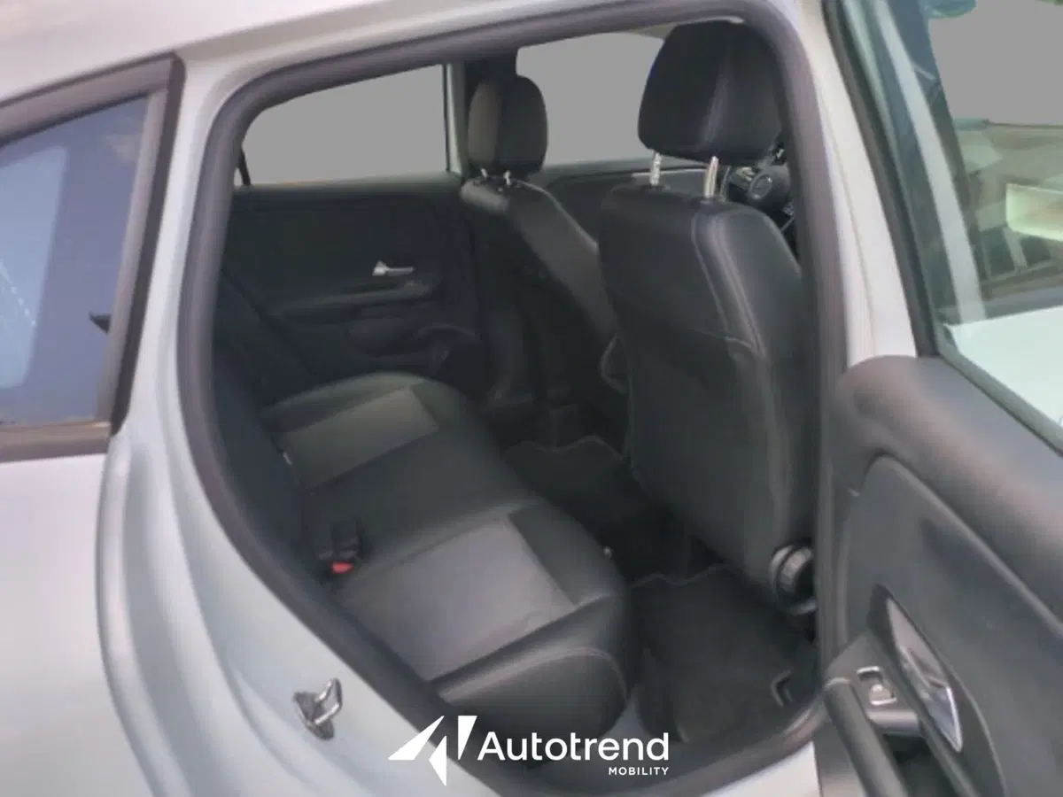 Mercedes-Benz GLA SUV usata a Bari (7)