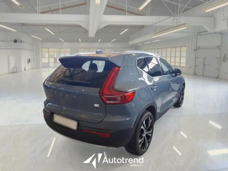Volvo XC40 usata a Bari (14)