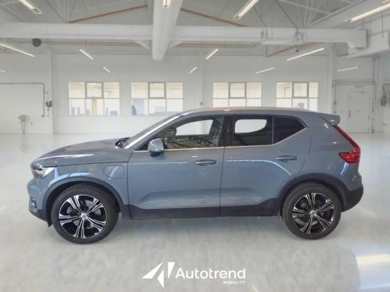 Volvo XC40 usata a Bari (4)
