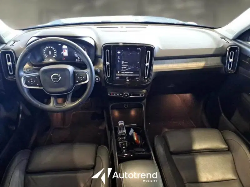 Volvo XC40 usata a Bari (8)