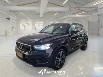 Volvo XC40 T5 Recharge Plug-in Hybrid Inscription del 2021 usata a Bari