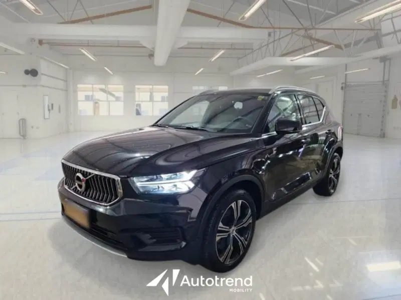 Volvo XC40 usata a Bari (11)