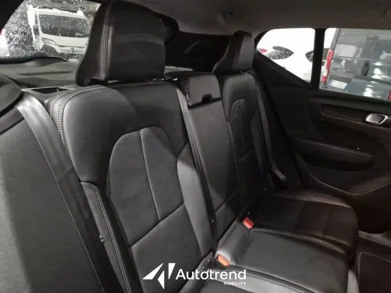 Volvo XC40 usata a Bari (19)