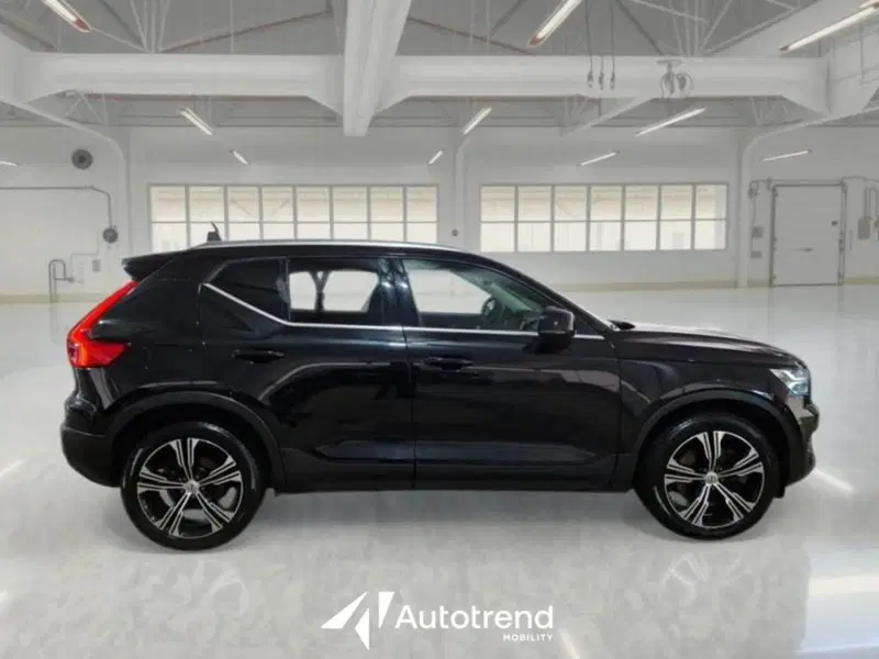 Volvo XC40 usata a Bari (4)