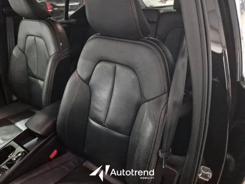 Volvo XC40 usata a Bari (5)