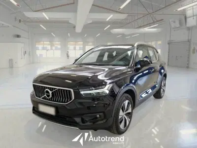 Volvo XC40 T5 Recharge Plug-in Hybrid Inscription Expression del 2021 usata a Bari