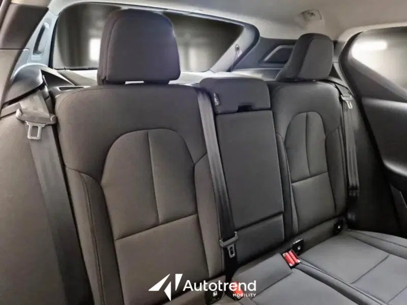 Volvo XC40 usata a Bari (10)