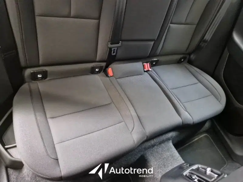 Volvo XC40 usata a Bari (11)