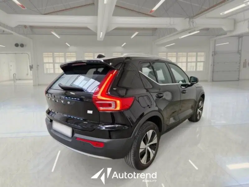 Volvo XC40 usata a Bari (13)