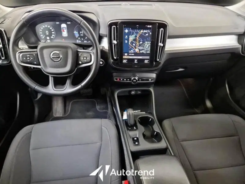 Volvo XC40 usata a Bari (19)