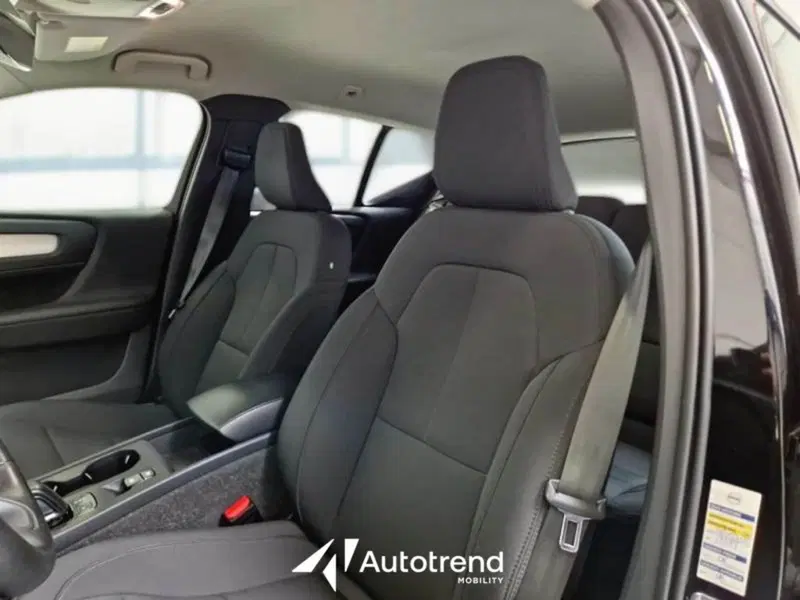 Volvo XC40 usata a Bari (6)
