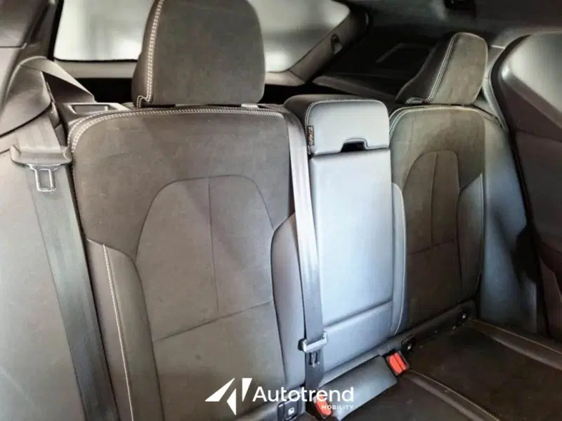 Volvo XC40 usata a Bari (10)