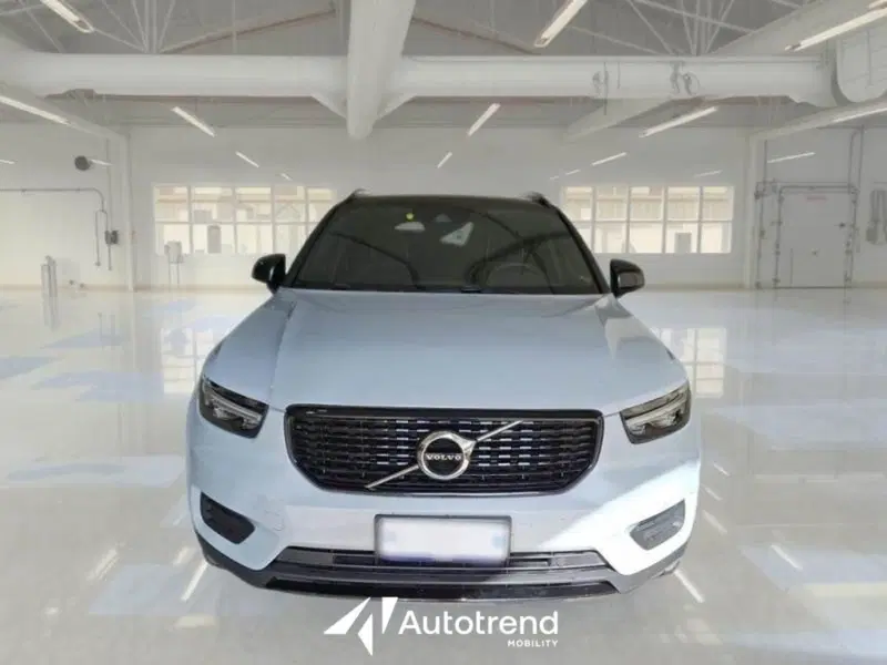 Volvo XC40 usata a Bari (14)