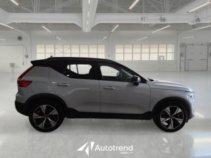 Volvo XC40 usata a Bari (5)