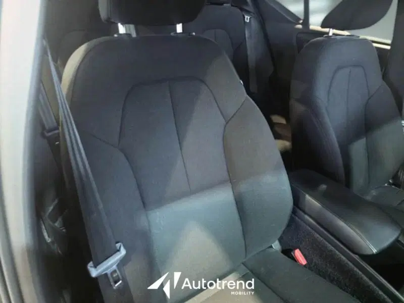 Volvo XC40 usata a Bari (18)