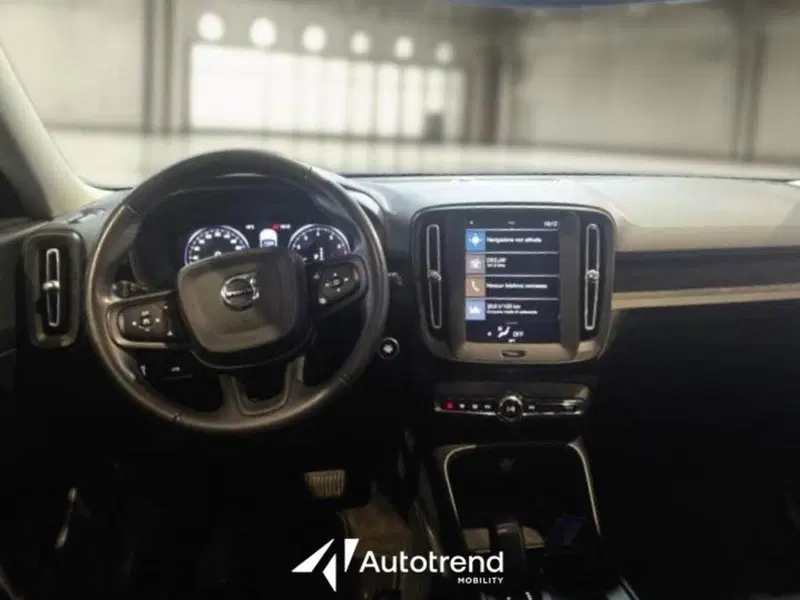 Volvo XC40 usata a Bari (19)