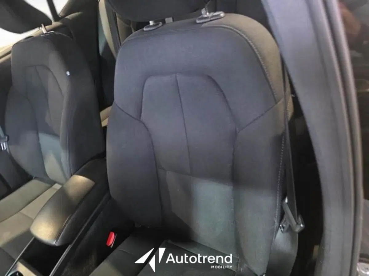 Volvo XC40 usata a Bari (6)