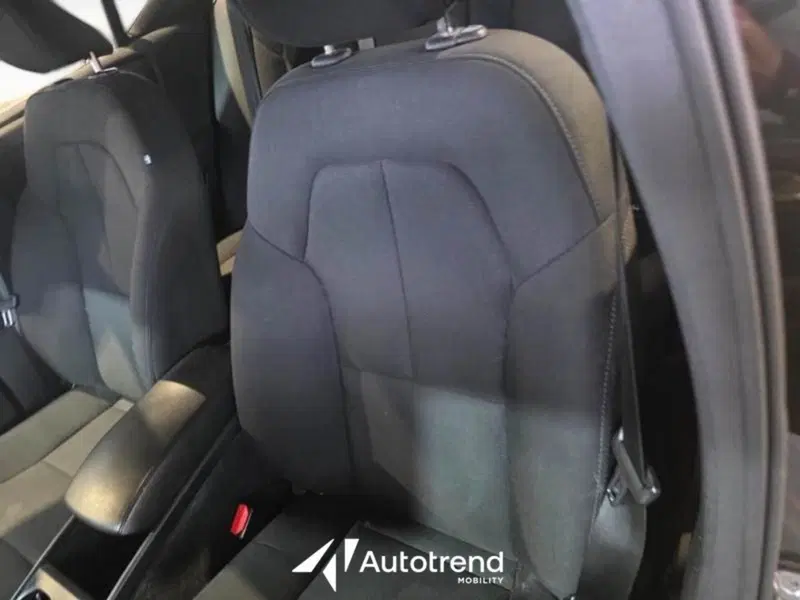 Volvo XC40 usata a Bari (6)