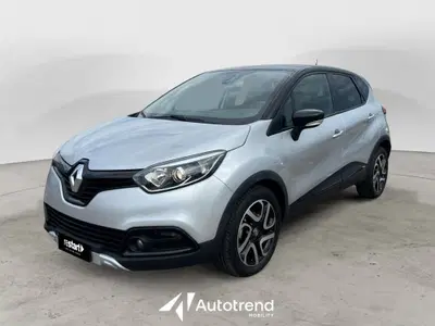 Renault Captur dCi 8V 90 CV EDC Start&amp;Stop Energy Intens del 2017 usata a Bari