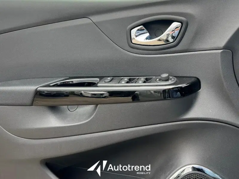 Renault Captur usata a Bari (11)
