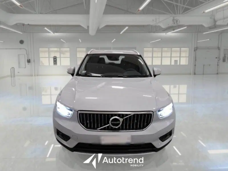 Volvo XC40 usata a Bari (3)