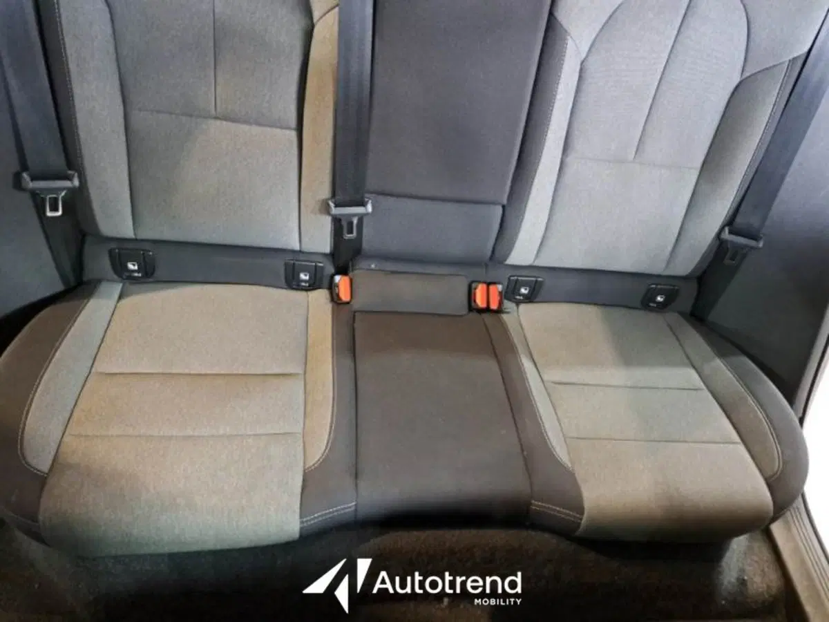 Volvo XC40 usata a Bari (12)