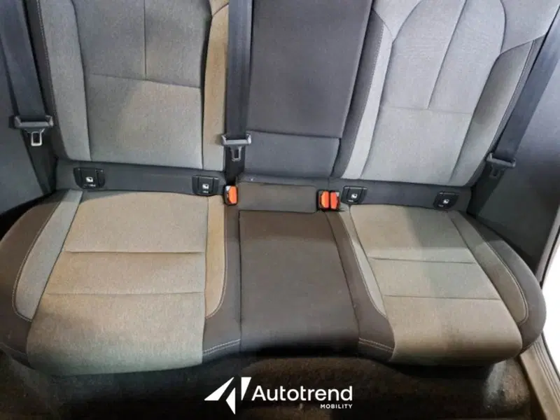 Volvo XC40 usata a Bari (12)