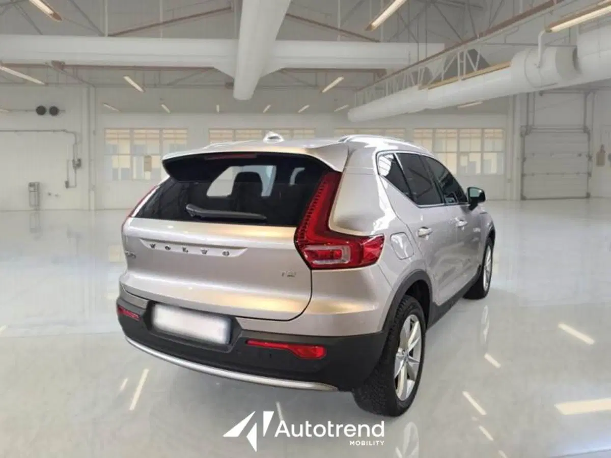 Volvo XC40 usata a Bari (14)