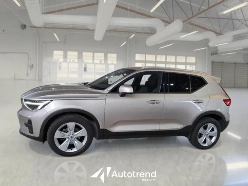 Volvo XC40 usata a Bari (16)
