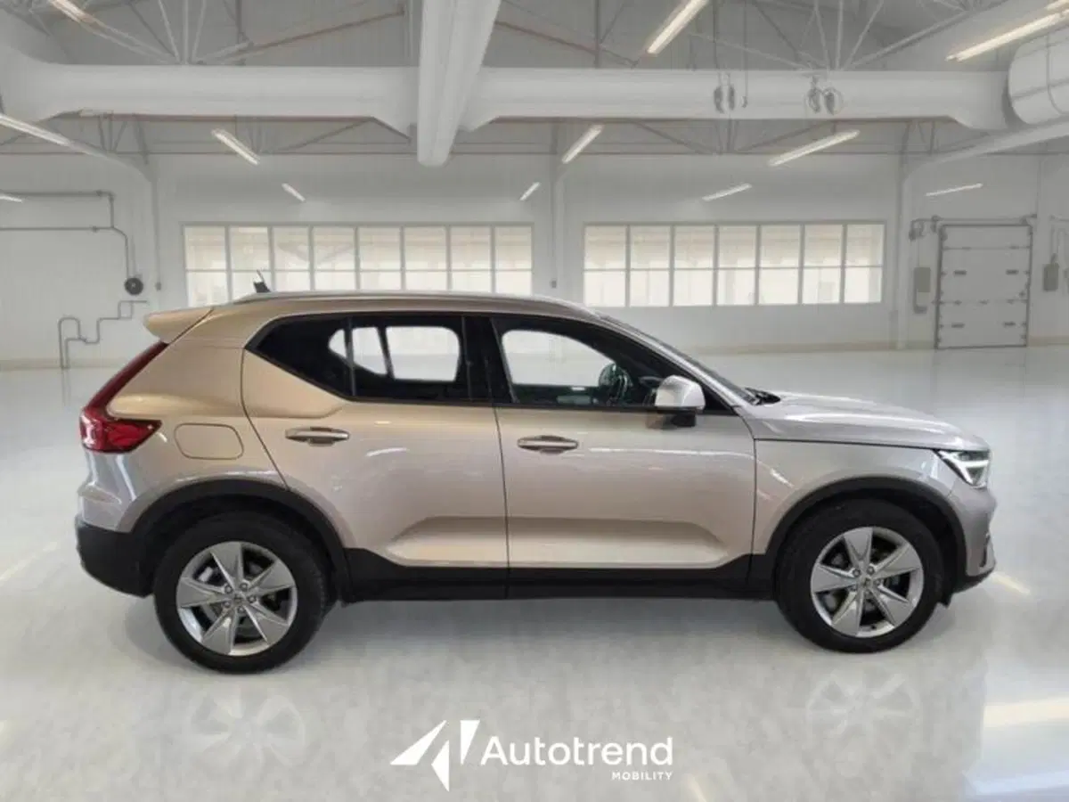 Volvo XC40 usata a Bari (17)