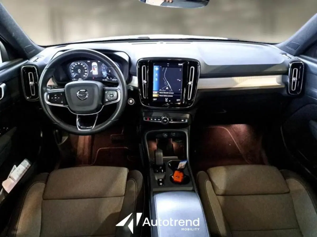 Volvo XC40 usata a Bari (20)