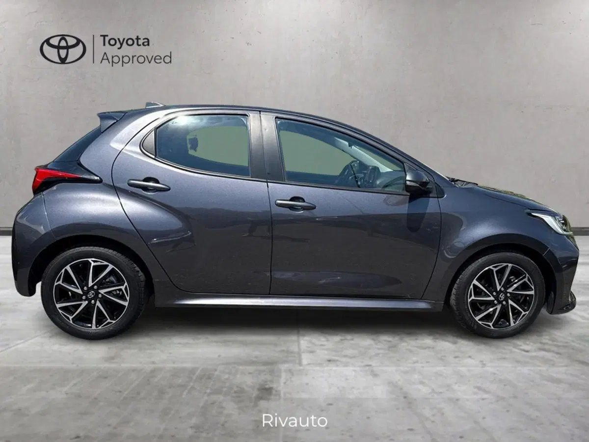 Toyota Yaris usata a Como (4)