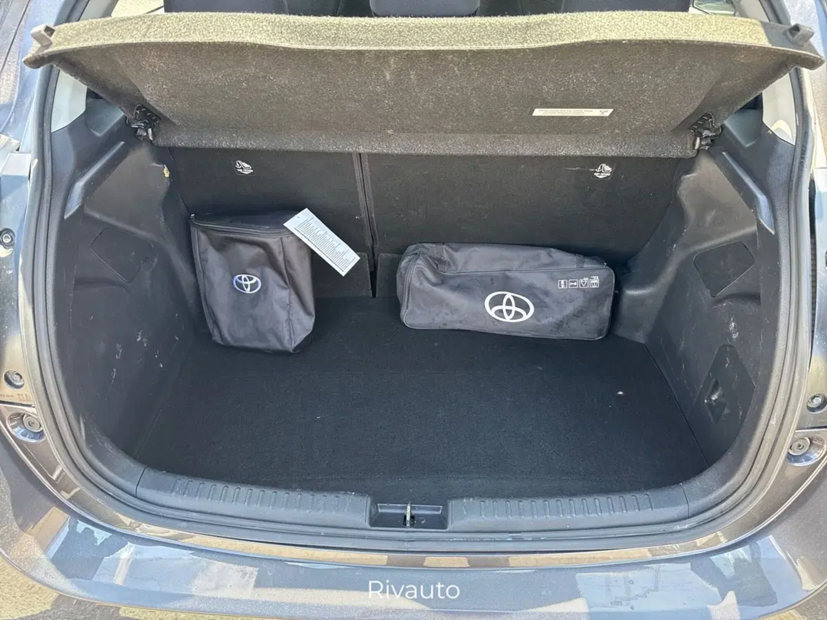 Toyota Yaris usata a Como (6)