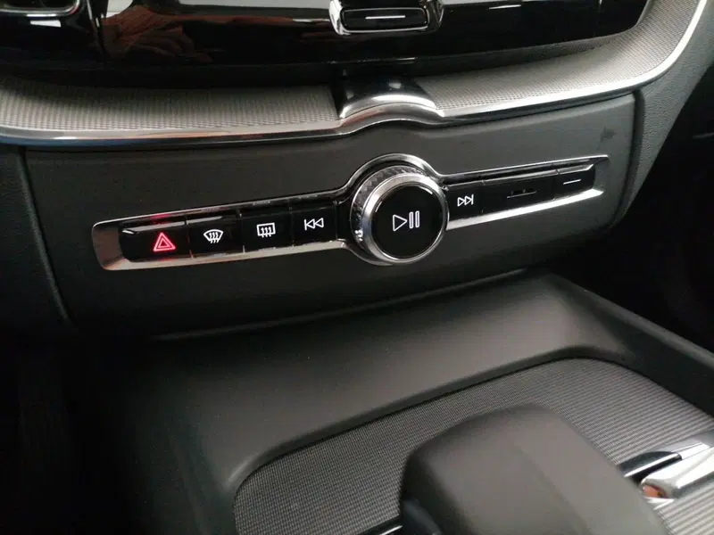 Volvo XC60 usata a Roma (15)