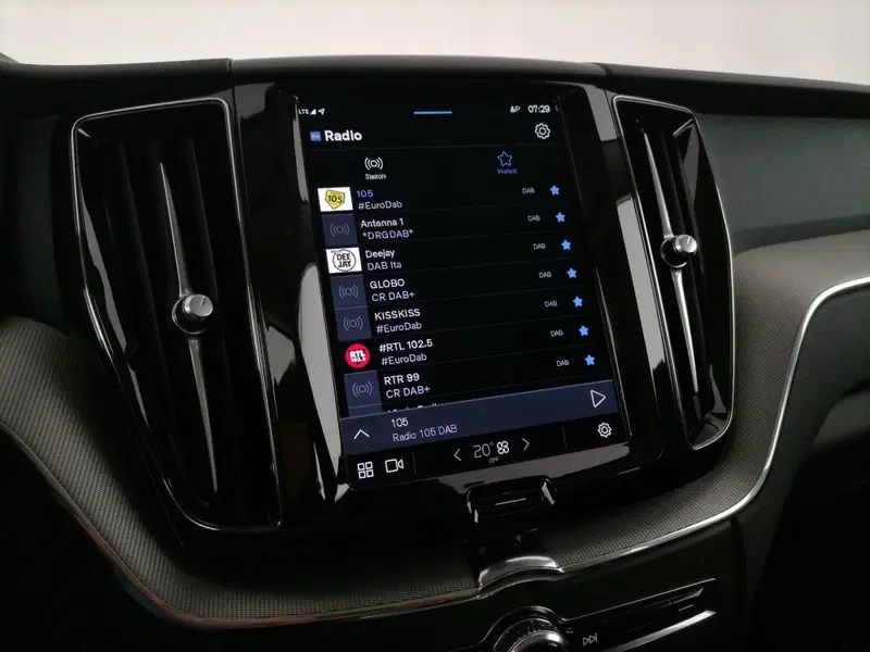 Volvo XC60 usata a Roma (19)