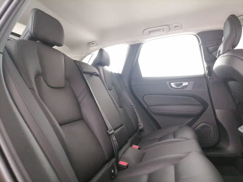 Volvo XC60 usata a Roma (8)