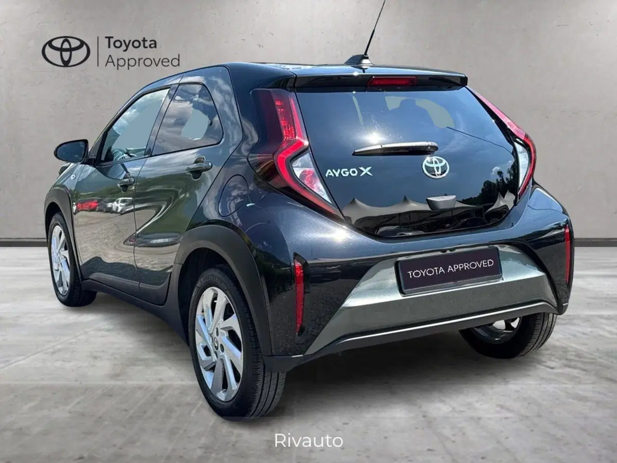 Toyota Aygo X usata a Como (5)