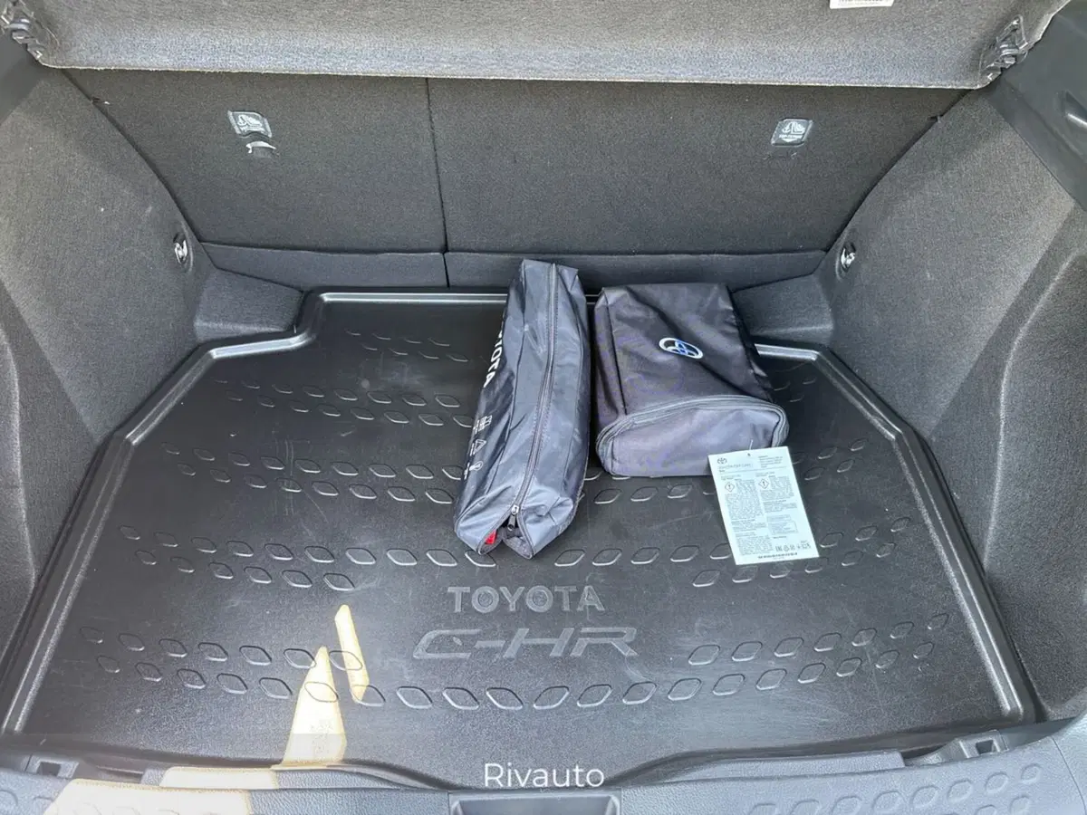 Toyota Toyota C-HR usata a Como (6)