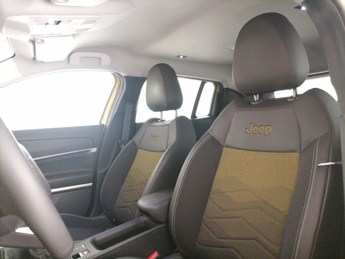 Jeep Avenger usata a Roma (12)