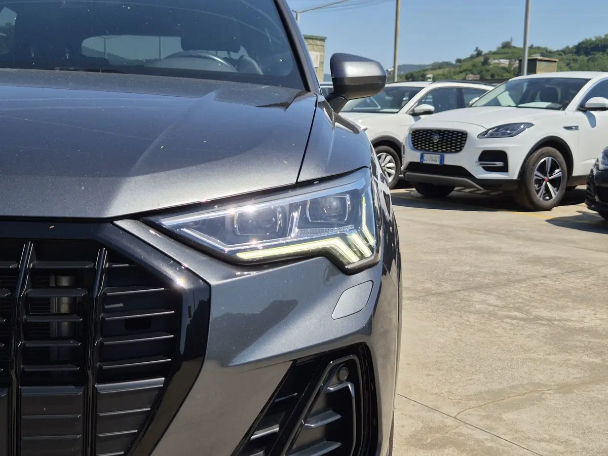 Audi Q3 usata  (18)