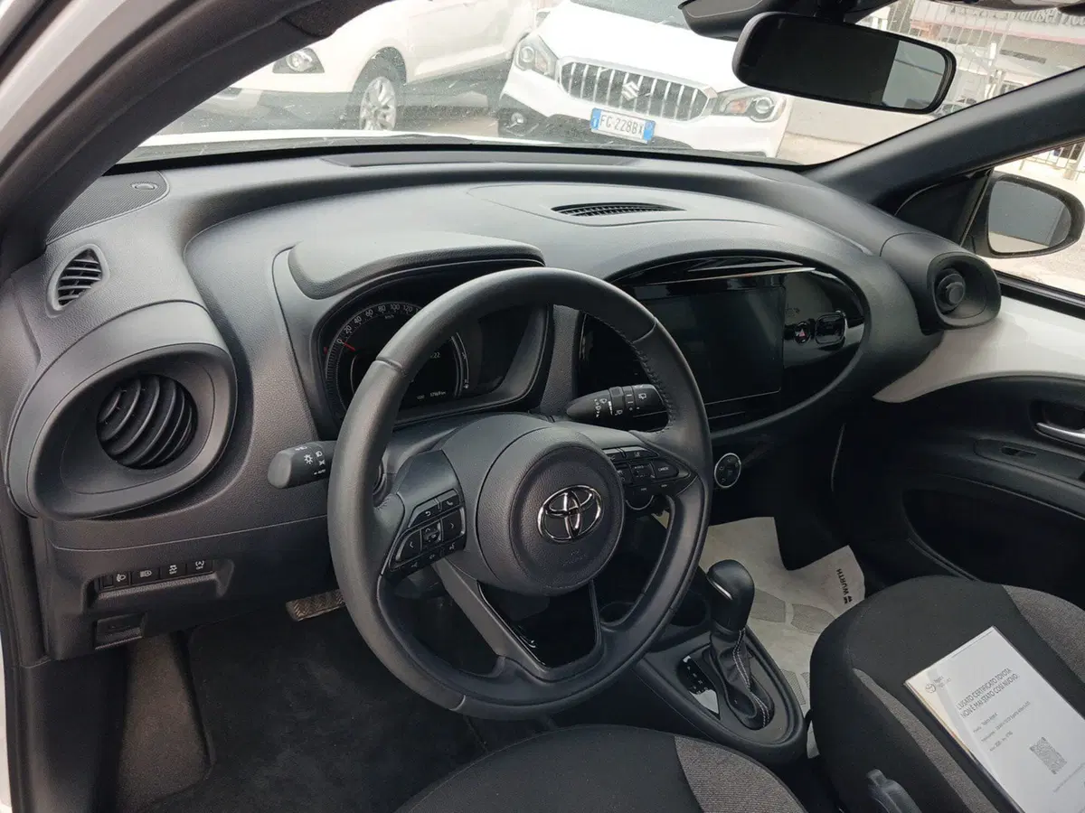 Toyota Aygo X usata a Ragusa (9)