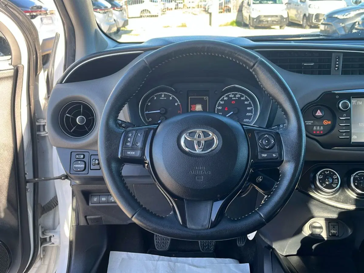 Toyota Yaris usata a Catania (10)