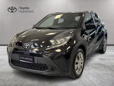 Toyota Aygo X 1.0 Active 72cv s-cvt del 2025 usata a Prato