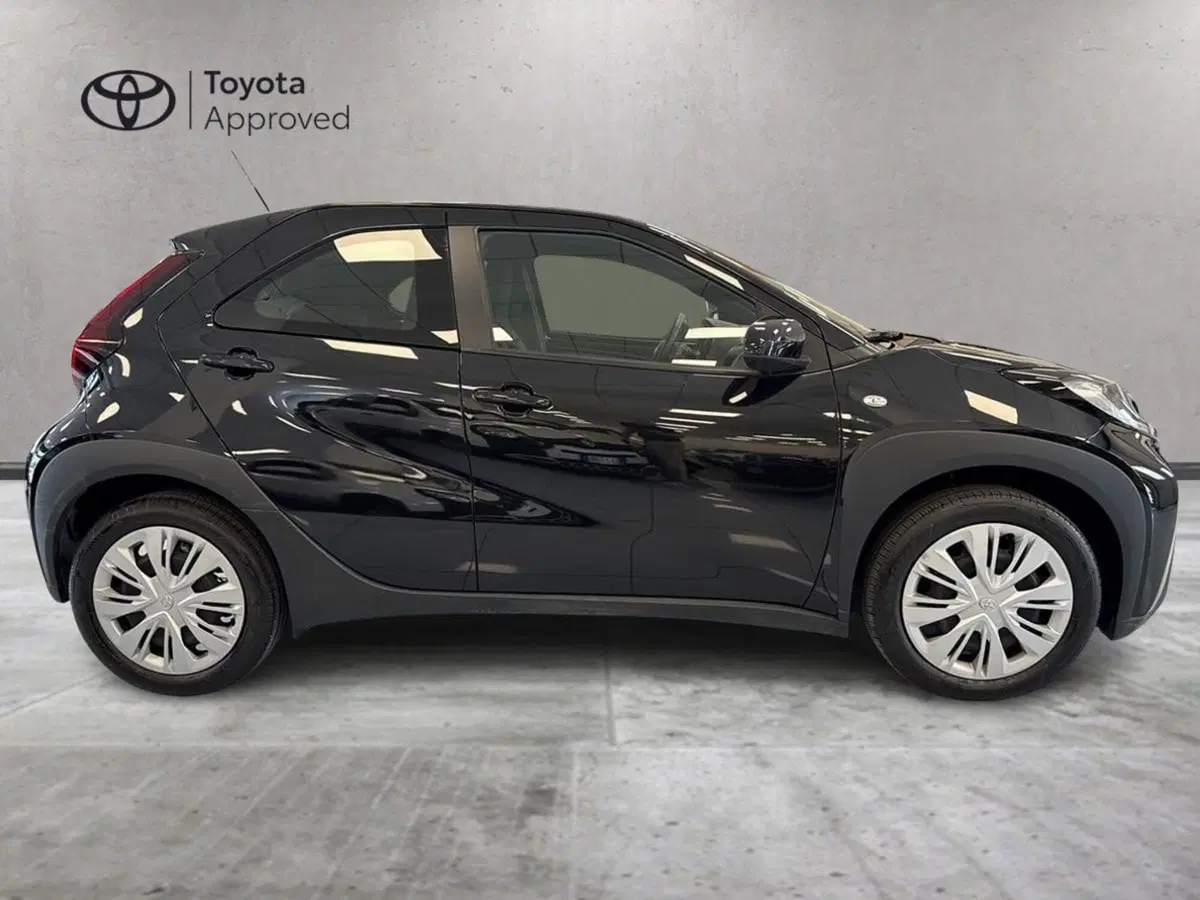 Toyota Aygo X usata a Prato (5)