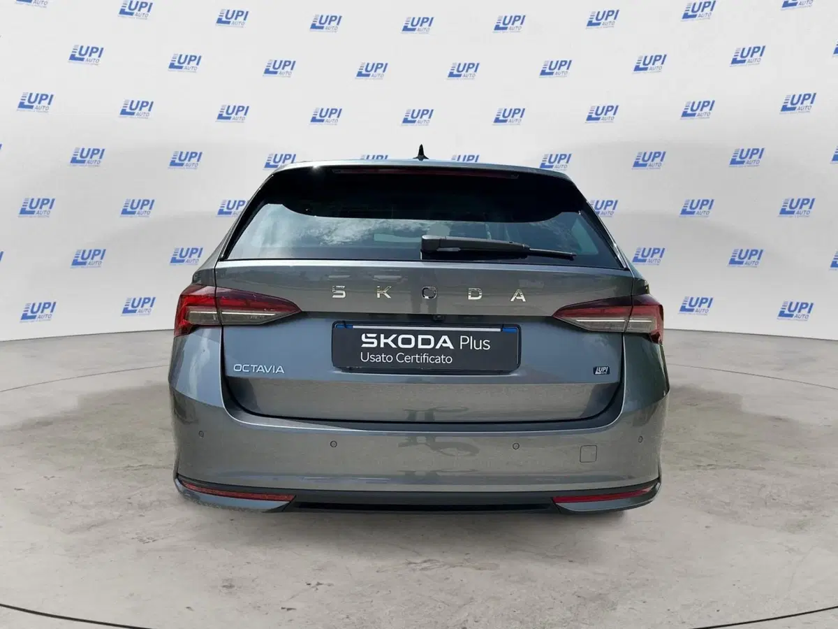 Skoda Octavia Station Wagon nuova a Pistoia (2)