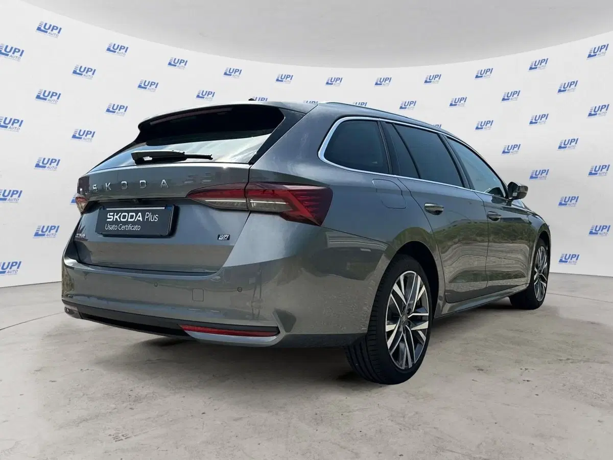 Skoda Octavia Station Wagon nuova a Pistoia (5)