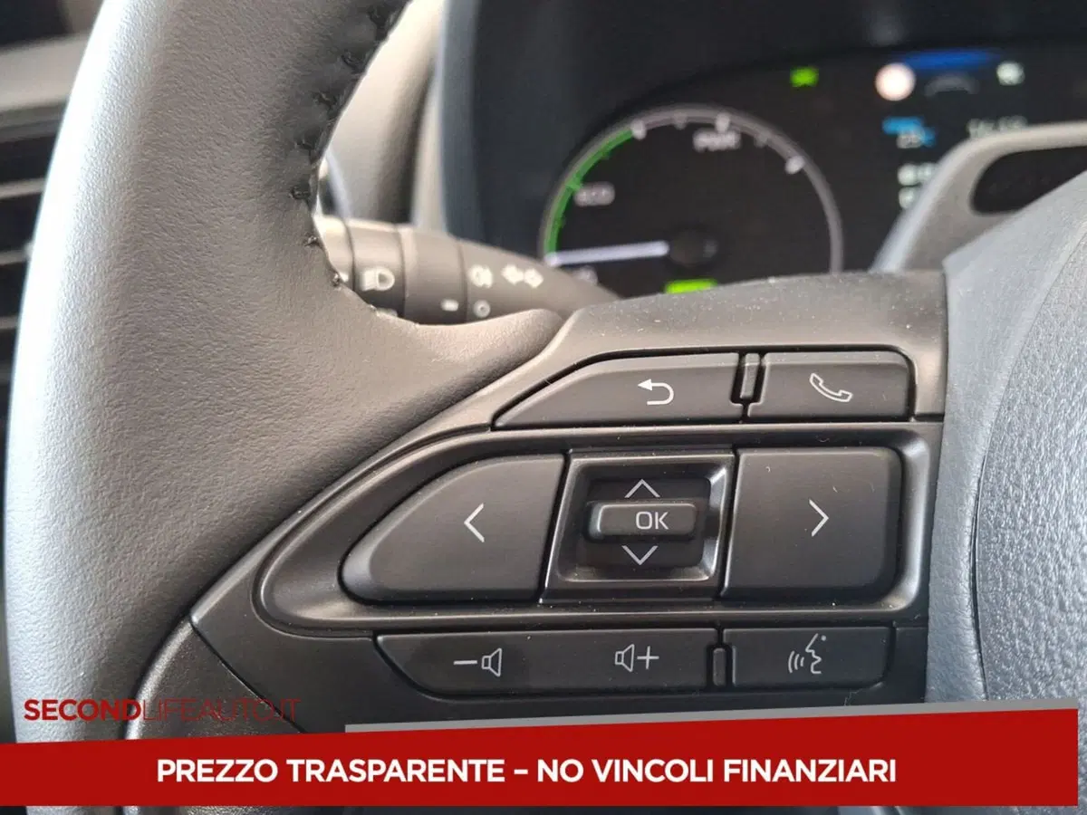 Toyota Yaris Cross nuova a Chieti (10)
