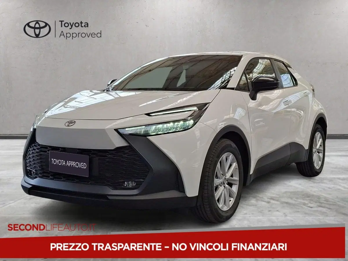 Toyota Toyota C-HR nuova a Chieti