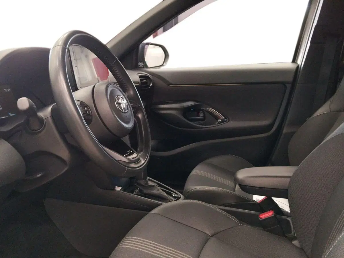 Toyota Yaris Cross usata a Roma (7)